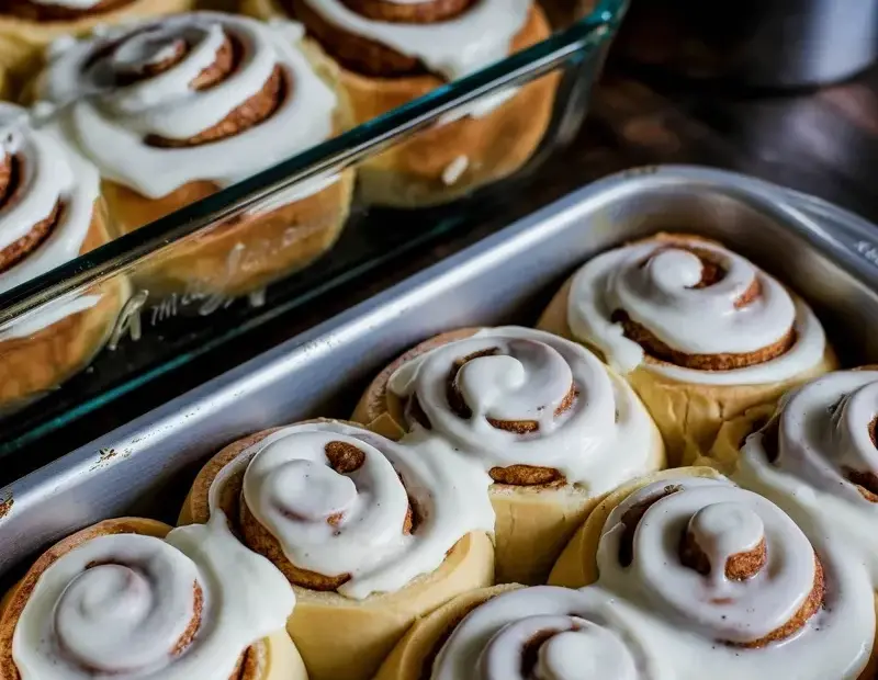 Cinnamon roll baking mistake: don't use the wrong pan (glass vs metal)